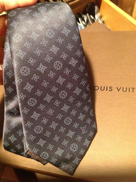 pocket square louis vuitton|louis vuitton men's tie.